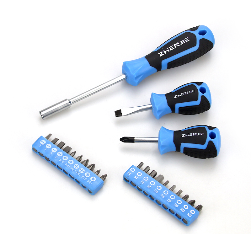 পেশাদার বৈদ্যুতিনবিদদের জন্য প্রয়োজনীয় সরঞ্জাম: অন্তরক অন্তরক স্ক্রু সেটের সেটের প্রয়োগ এবং মান